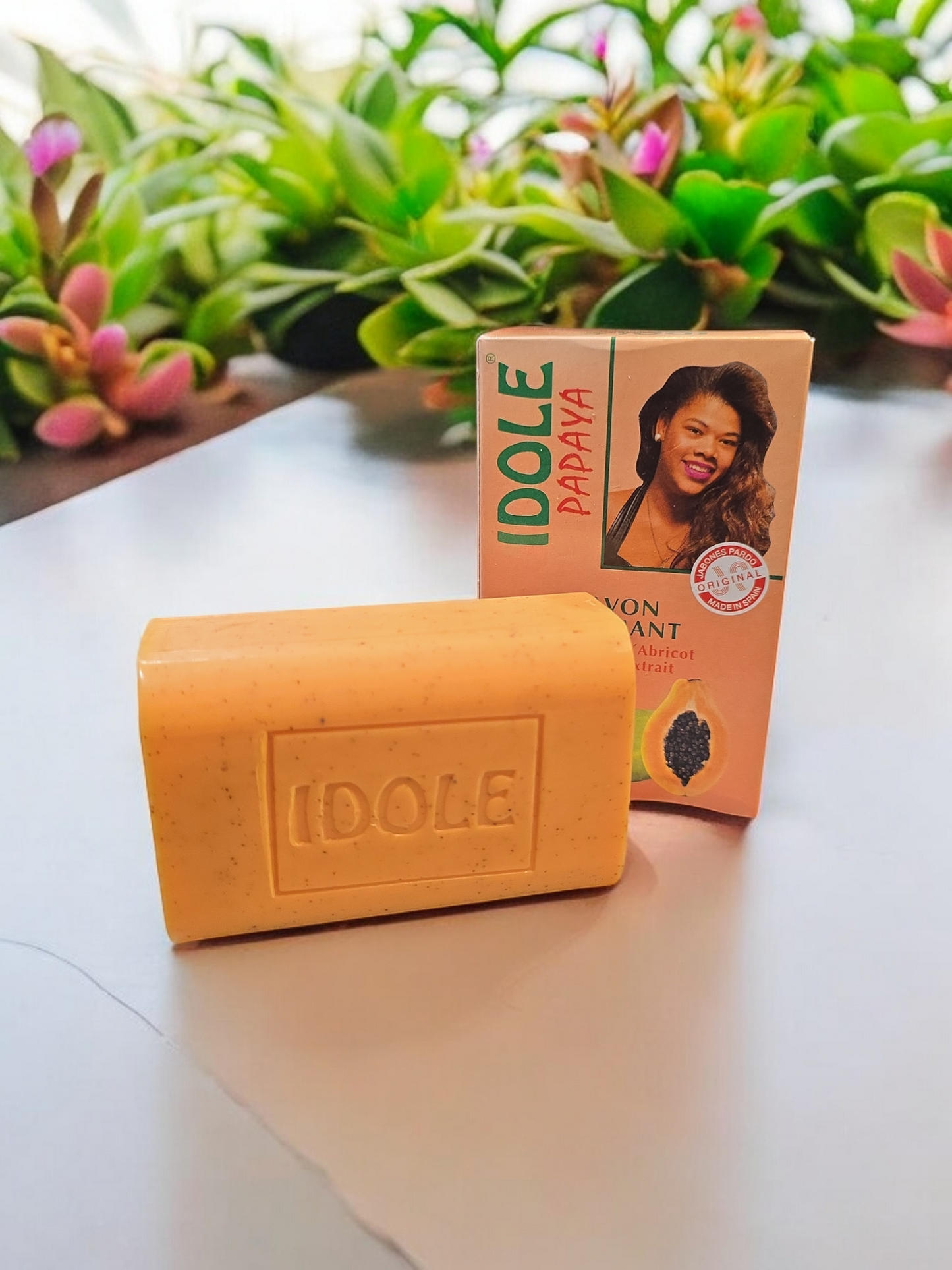 Idole Papaya Exfoliating Soap 7oz / 200g